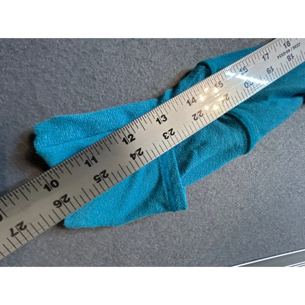 Lululemon Turquoise Blue Ruched Half Zip Hoodie Long Sleeve Thumbholes Size 6-53
